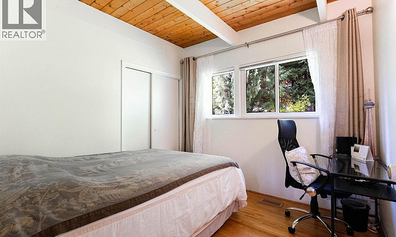 3063 Royal Avenue No...