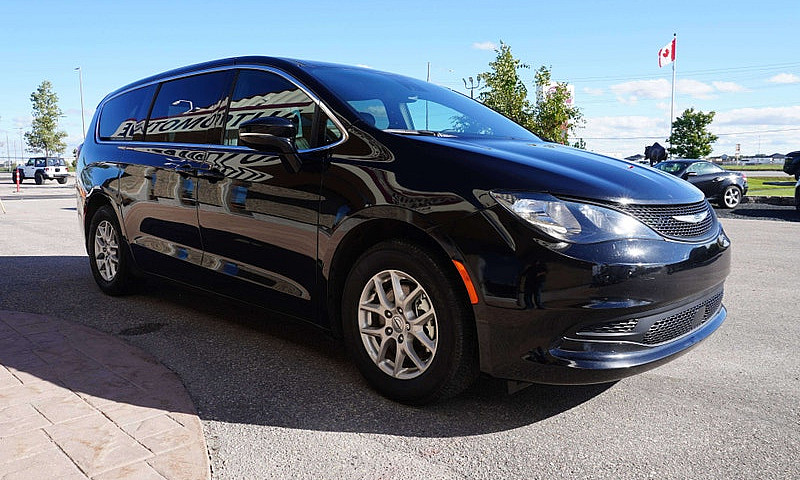 2025 Chrysler Grand ...