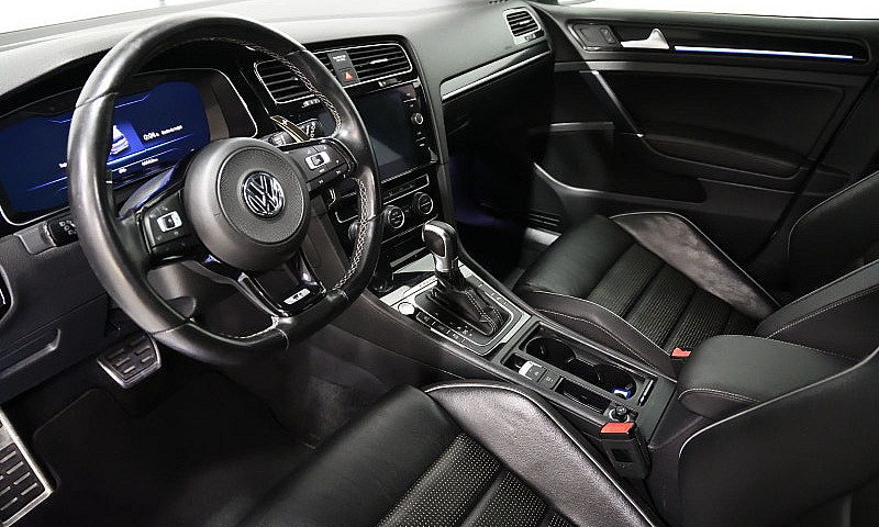 2019 Volkswagen Golf...