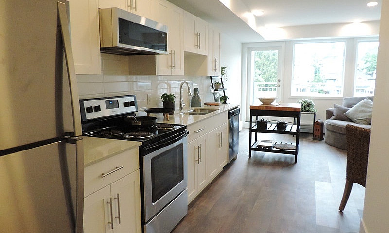 Beautiful 1 Bedroom ...