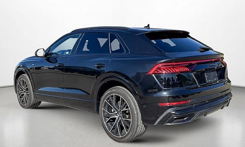 2022 Audi Q8 Progres...