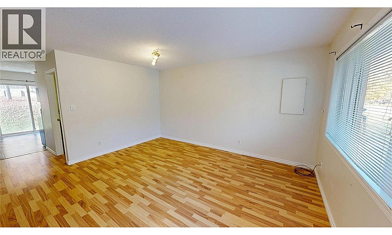 5775 Columbia Road E...