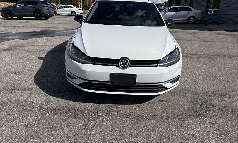 2018 Volkswagen Golf...