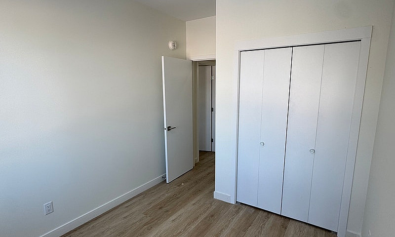 2402 Ferrier Flats- ...