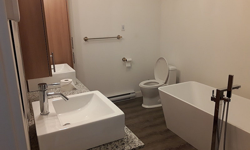 **4 ½ – Bord Du Fleu...