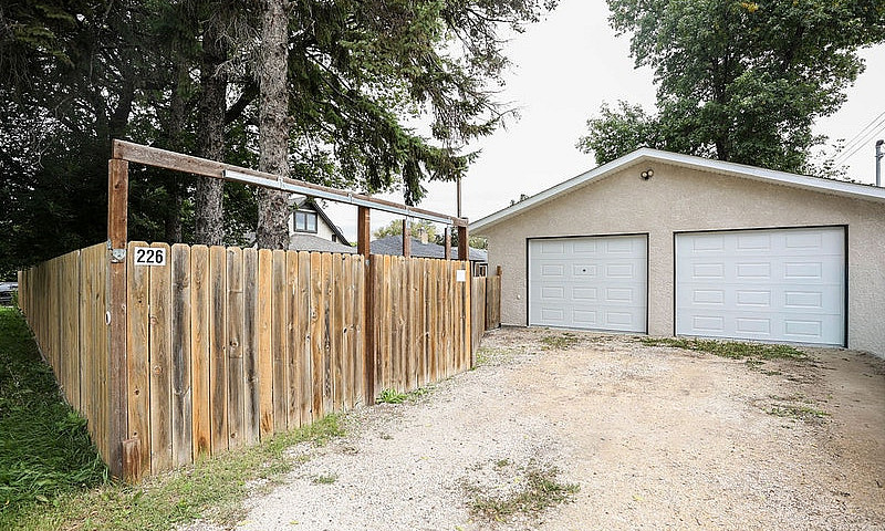 Fully Renovated 2 Br...