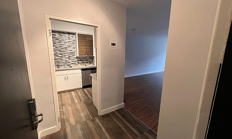3,5 / 1400 Avenue De...