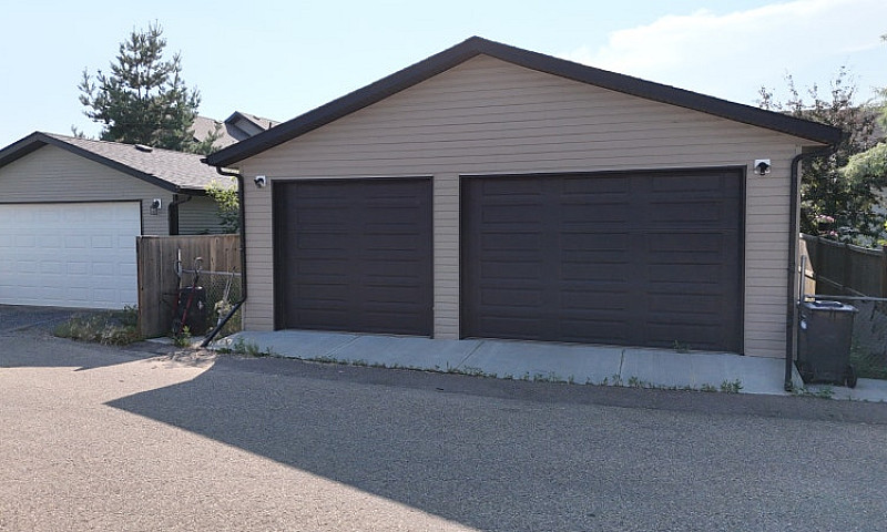 Sylvan Lake Home Wit...