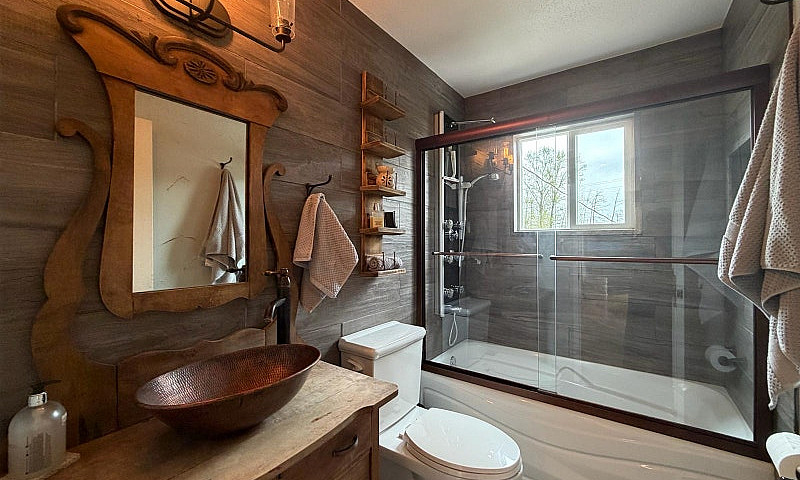 Riverfront Retreat B...