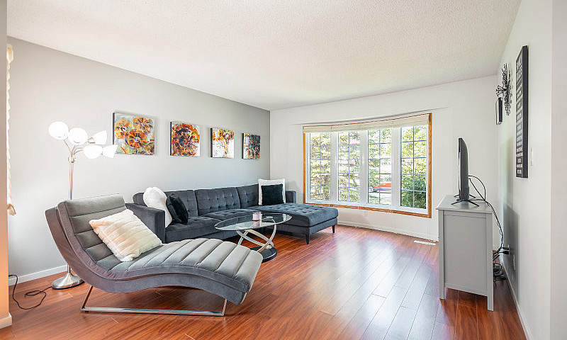 [House For Sale] 6 J...