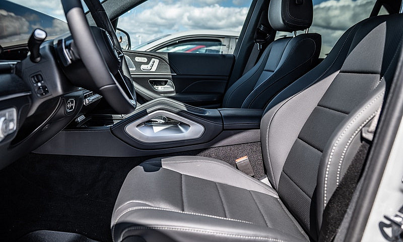2026 Mercedes-Benz G...