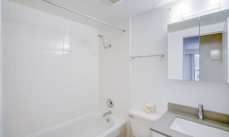Royale - 1 Bedroom A...