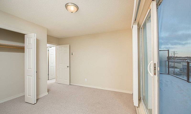 Pioneer Apartments -...