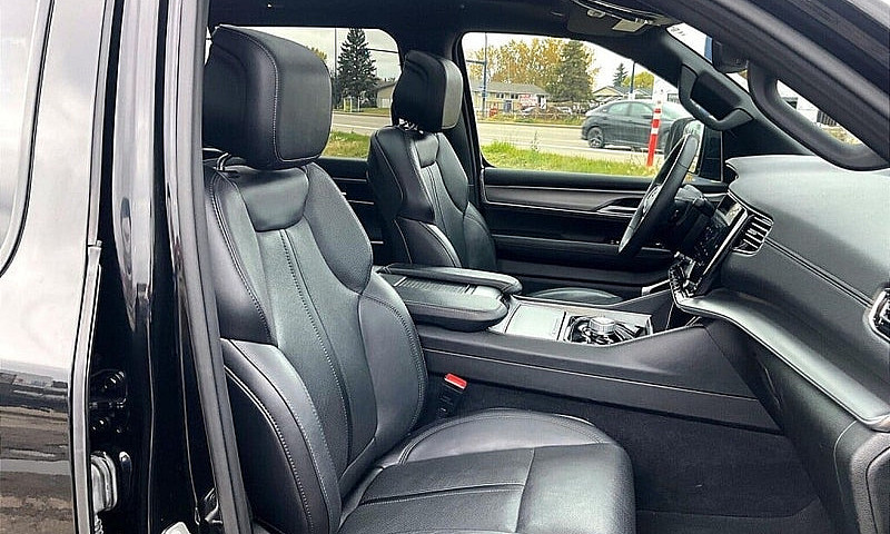 2024 Jeep Wagoneer S...
