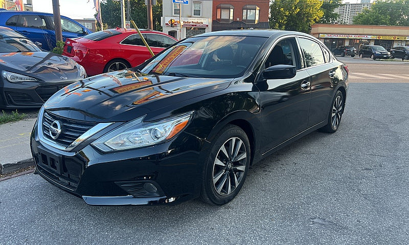 2017 Nissan Altima 2...
