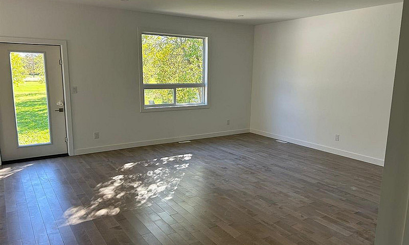 2-Bedroom House In W...