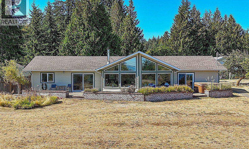 6780 Island Hwy W Bo...