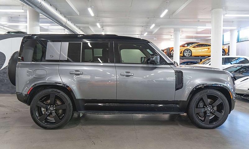 2024 Land Rover Defe...