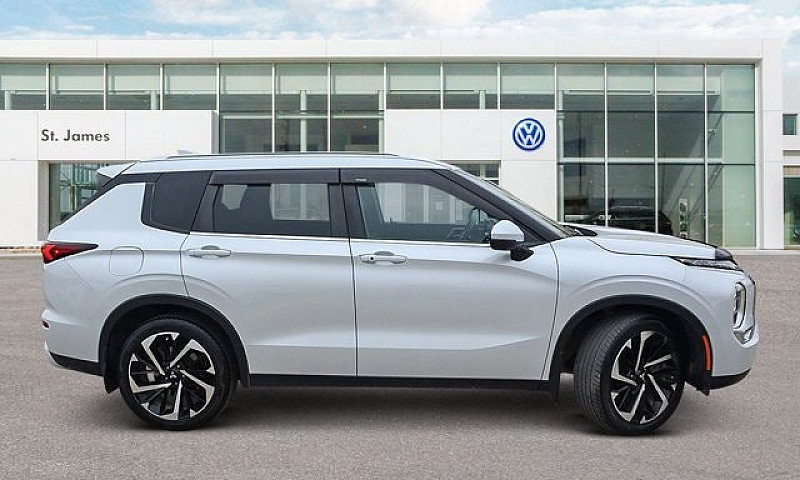 2022 Mitsubishi Outl...