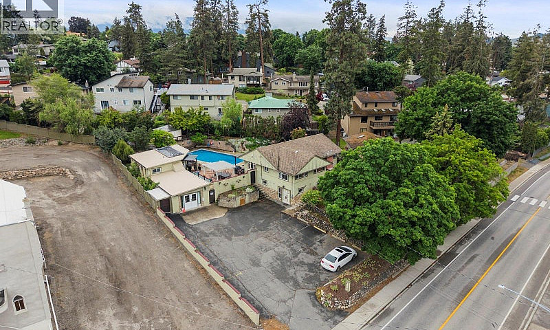 4105 Pleasant Valley...