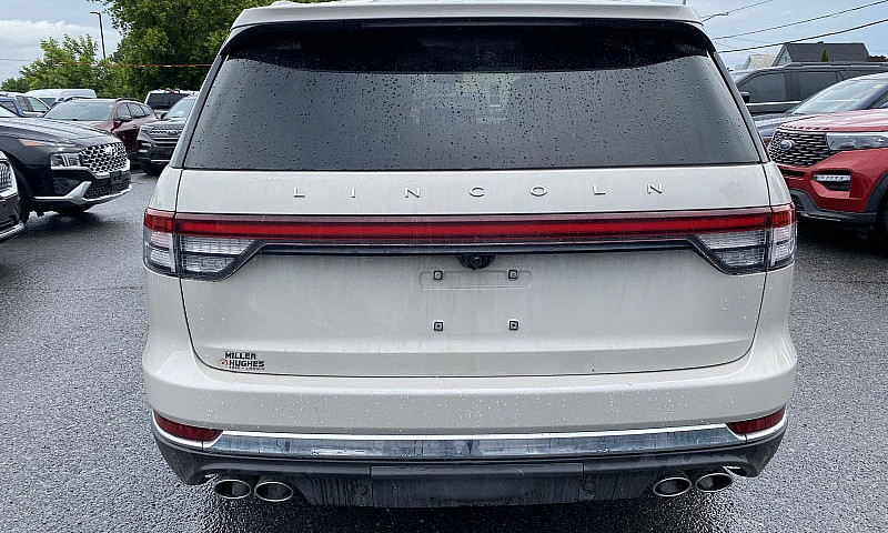 2025 Lincoln Aviator...