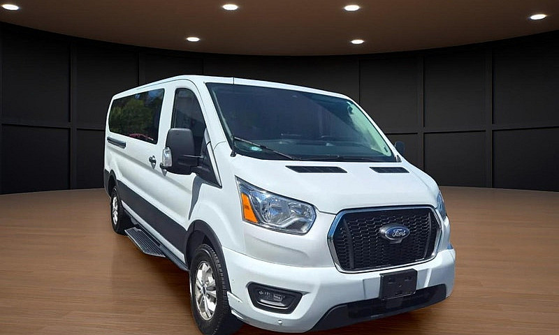 2022 Ford Transit-35...