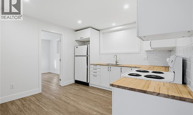 24 Briarwood Crescen...