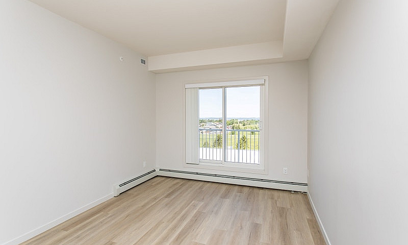 Brand New - 1 Bed + ...