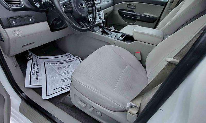 2017 Kia Sedona...
