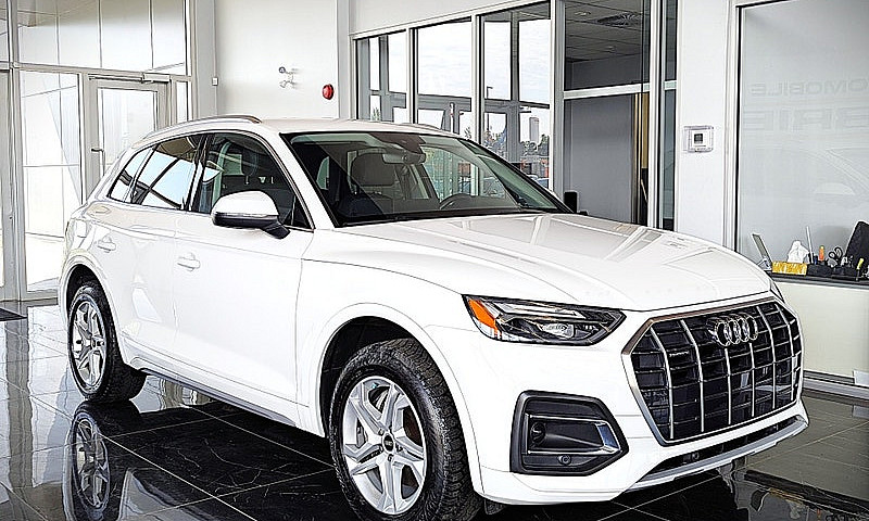 2023 Audi Q5 Komfort...
