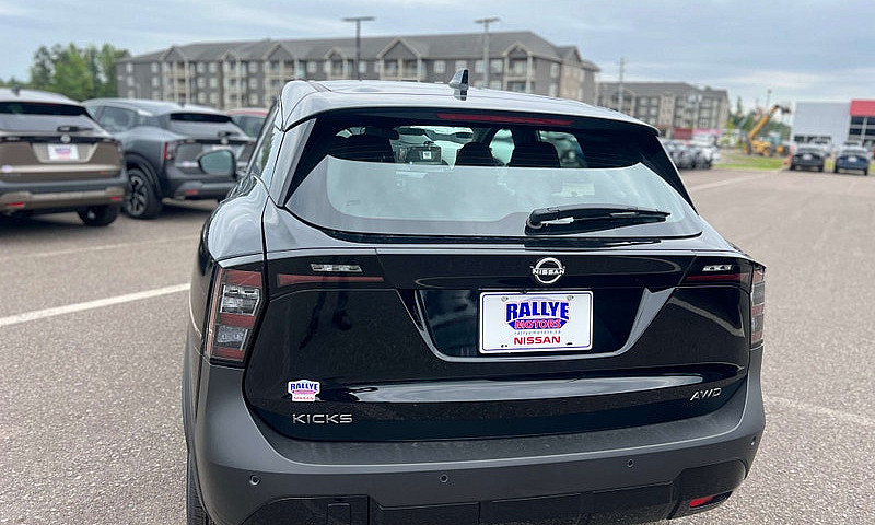 2026 Nissan Kicks Ki...