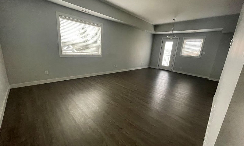 5913 54 Avenue -  59...