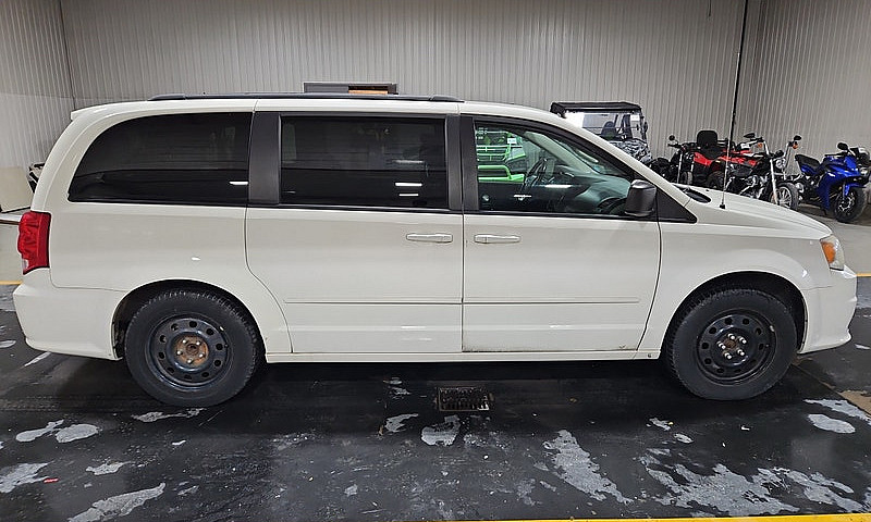 2011 Dodge Grand Car...