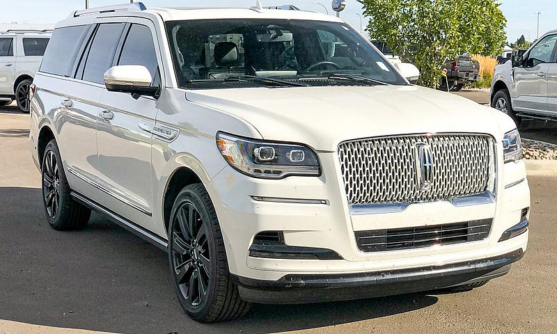 2022 Lincoln Navigat...