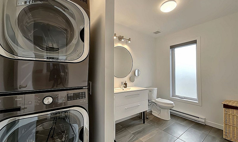 $719,900 - Townhouse...
