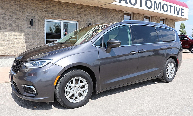 2021 Chrysler Pacifi...