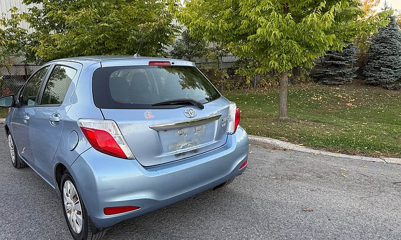 2012 Toyota Yaris 20...