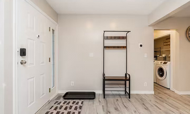 4-Bedroom, 2.5-Bathr...