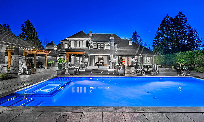 13283 56 Avenue Surr...