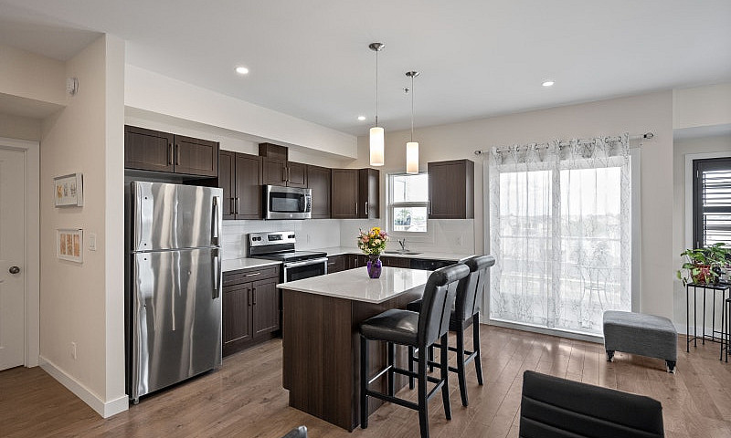 Like New 3 Bedroom, ...
