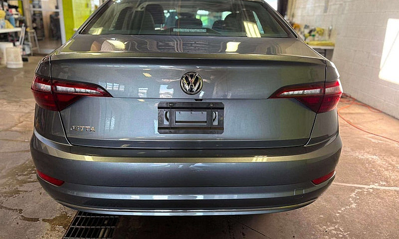 2021 Volkswagen Jett...