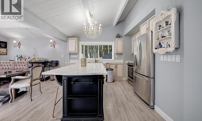 3870 Emerald Drive N...