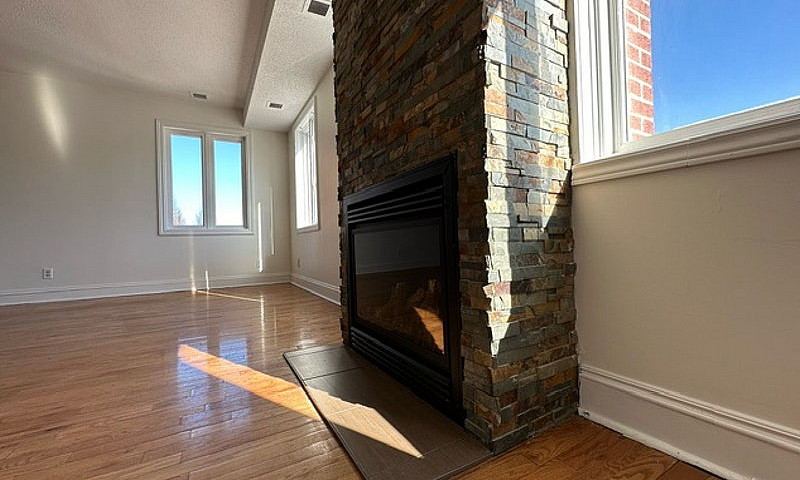 Spacious 3 Bedroom &...
