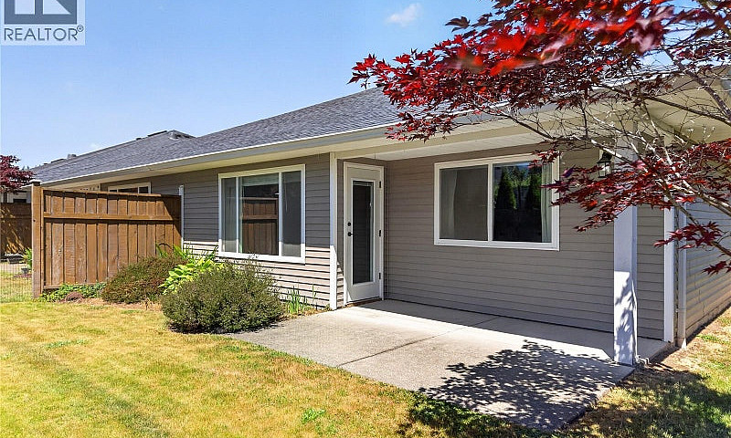 6 3400 Coniston Cres...