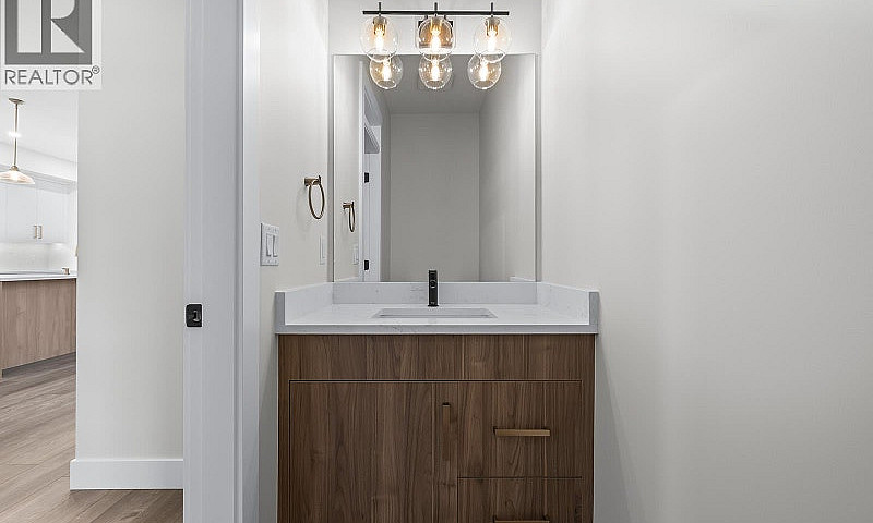 1025 Kitson Court We...