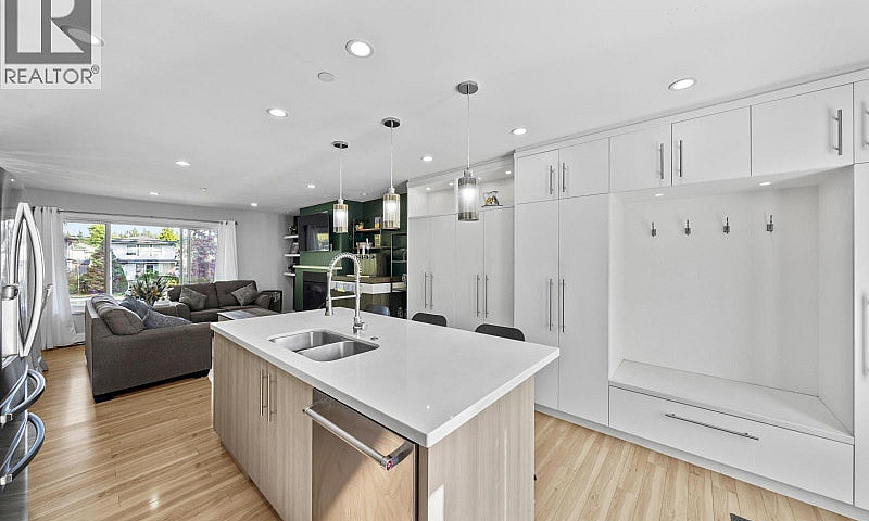 3759 Coast Meridian ...