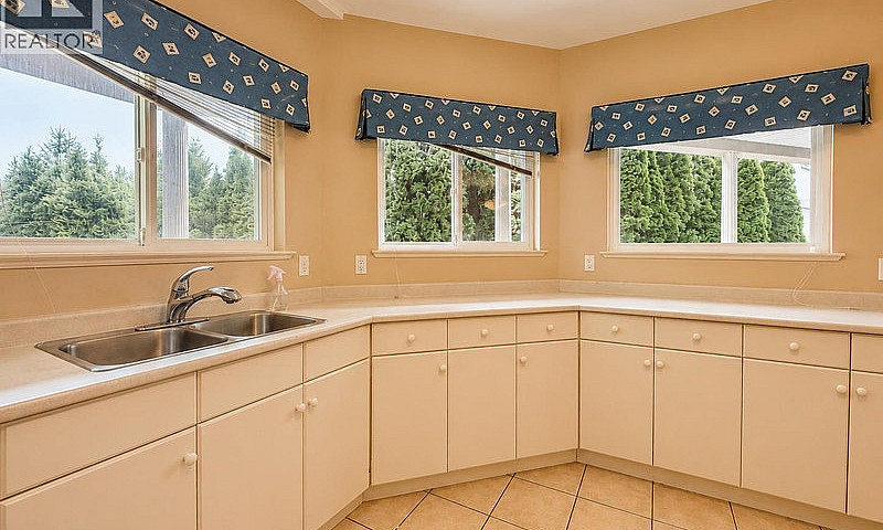 1625 Parkway Blvd Co...