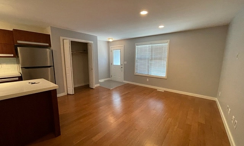 2 Bed Townhouse In W...