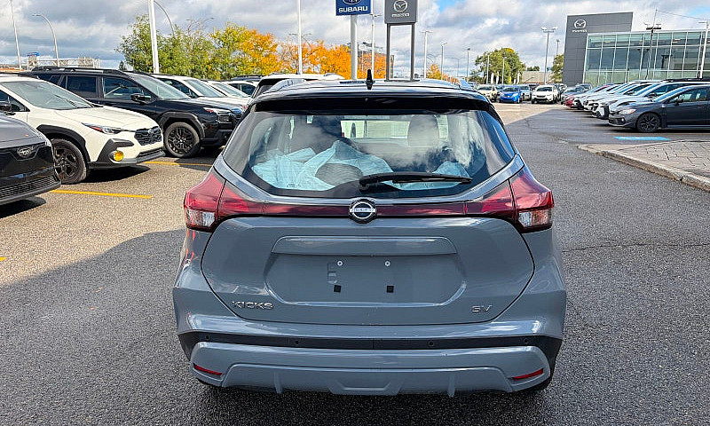 2023 Nissan Kicks Sv...
