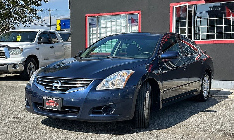 2010 Nissan Altima 4...